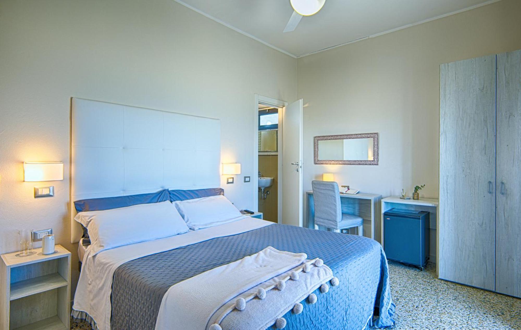 Hotel Deanna Bellaria-Igea Marina Exteriör bild