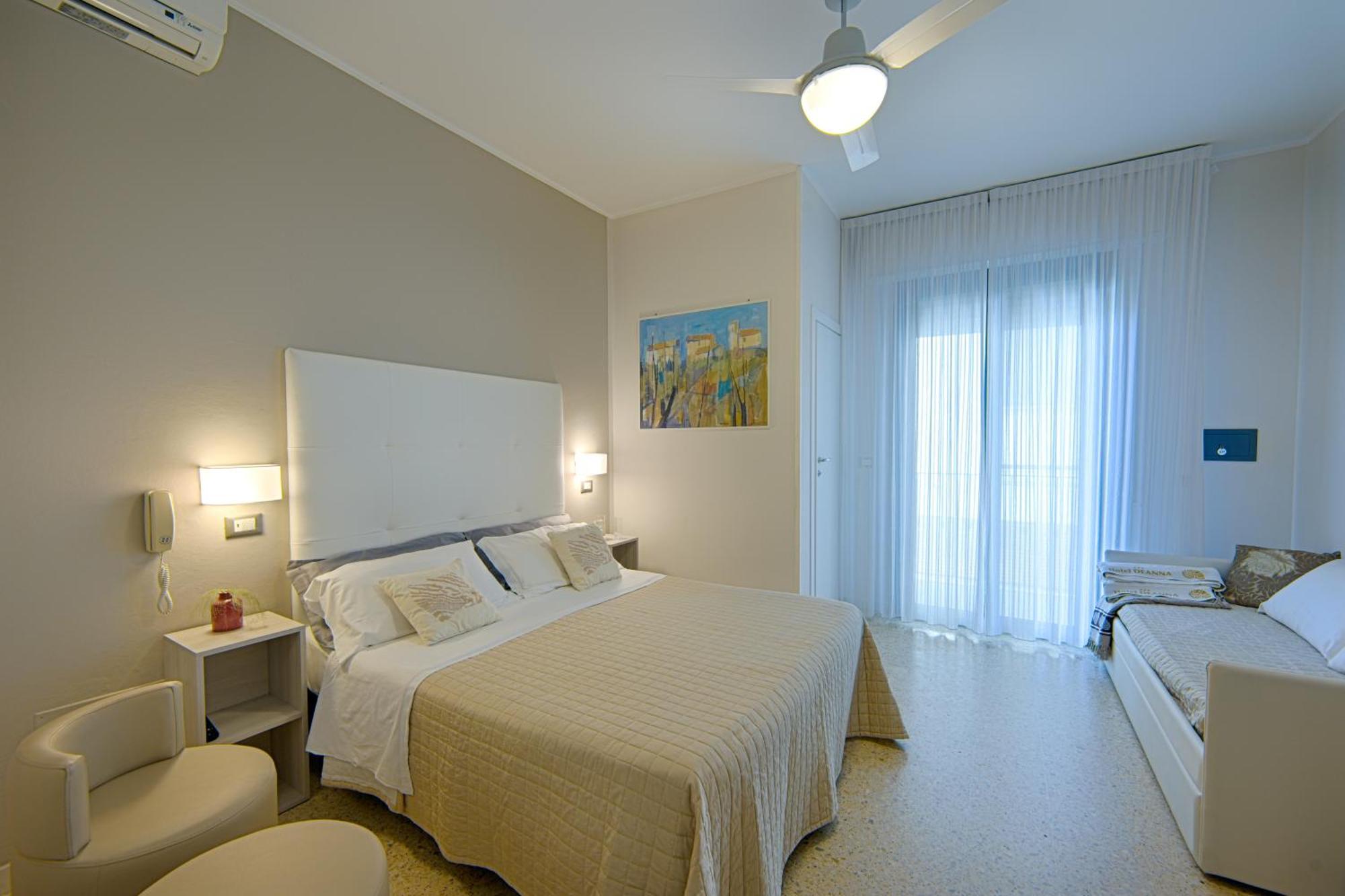 Hotel Deanna Bellaria-Igea Marina Exteriör bild