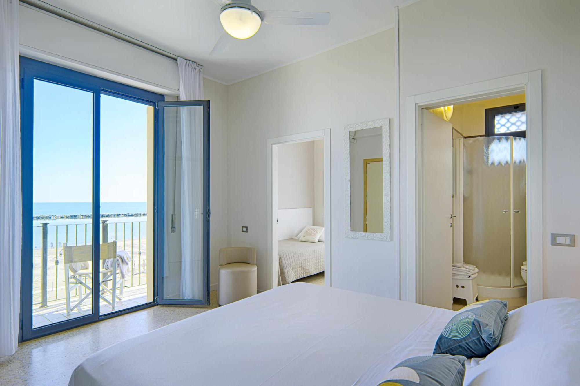 Hotel Deanna Bellaria-Igea Marina Exteriör bild