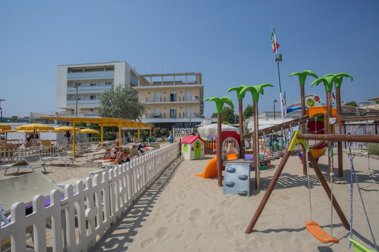 Hotel Deanna Bellaria-Igea Marina Exteriör bild