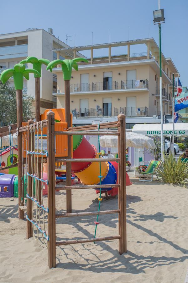 Hotel Deanna Bellaria-Igea Marina Exteriör bild