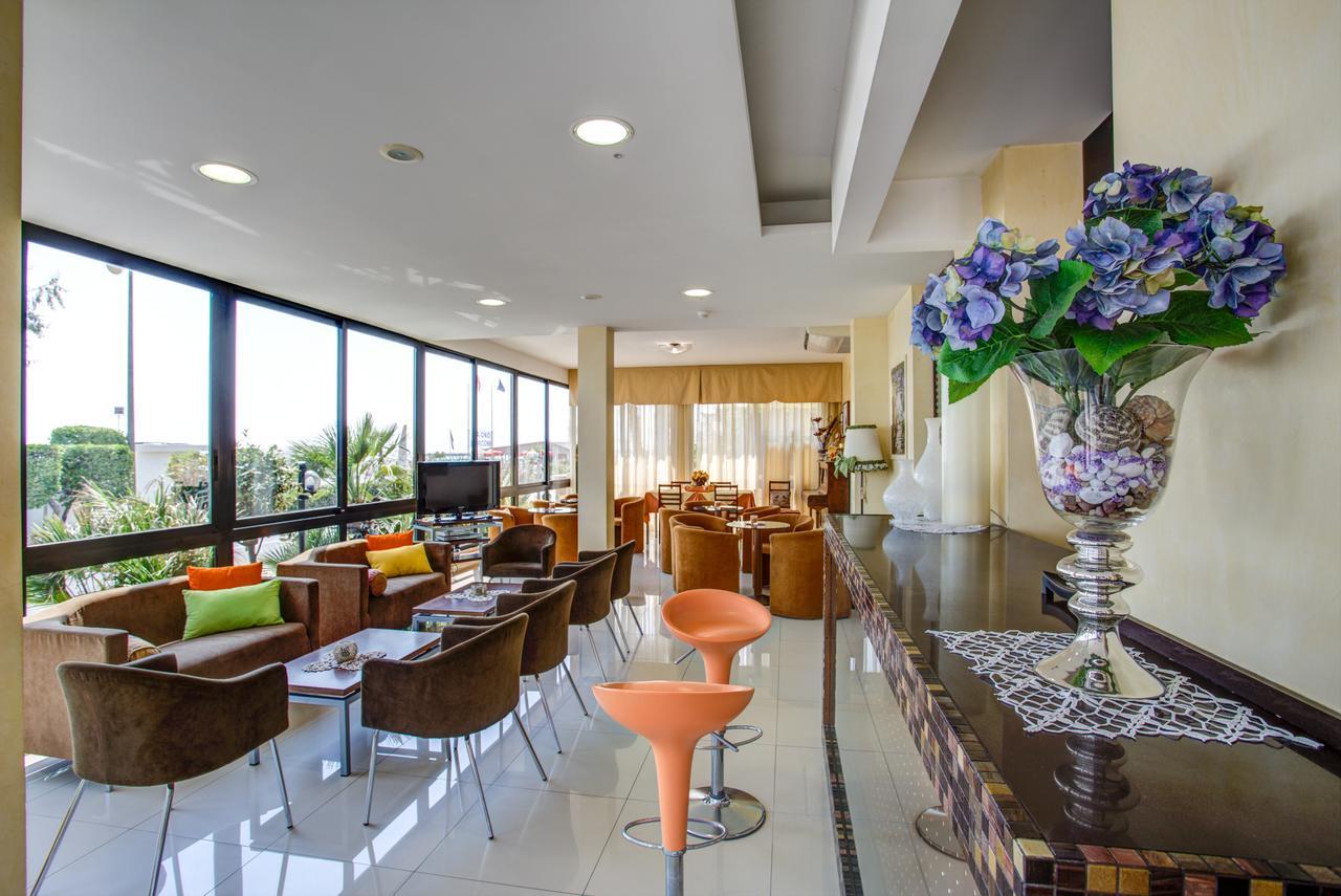 Hotel Deanna Bellaria-Igea Marina Exteriör bild